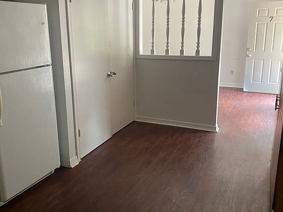 3rd image of 6824 Jefferson Paige Rd #4