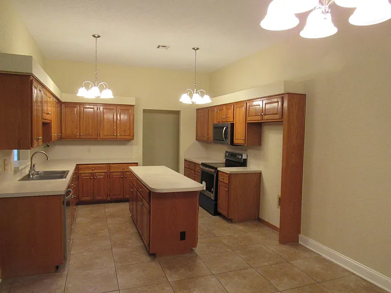 1809 Pinnacle Ln — Photo 8