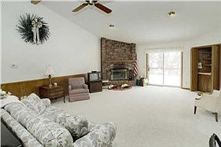 3rd image of 300 Thornridge Ct NW