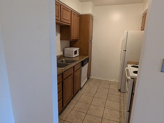 5th image of 6190 Pinewood Ct