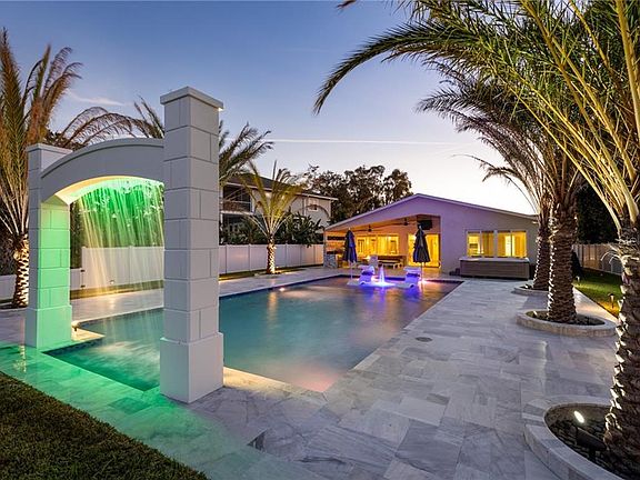 3rd image of 6067 Bayou Grande Blvd NE
