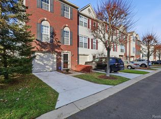 36123 Dominion Cir, Sterling Heights, MI 48310