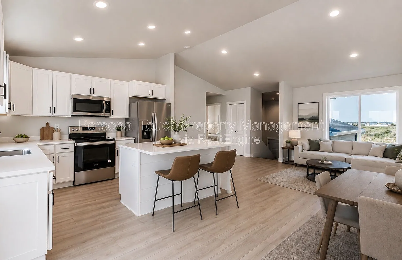4 bed, 2.0 bath, 1860 sqft, $2,495 — Photo 1