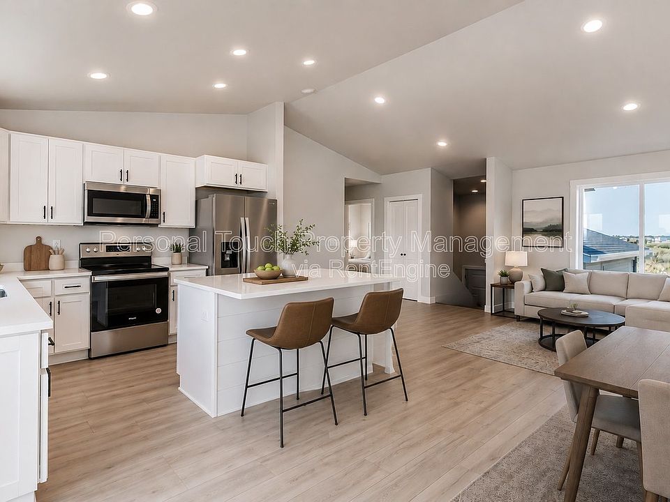 1st image of 6756 66th Ave S