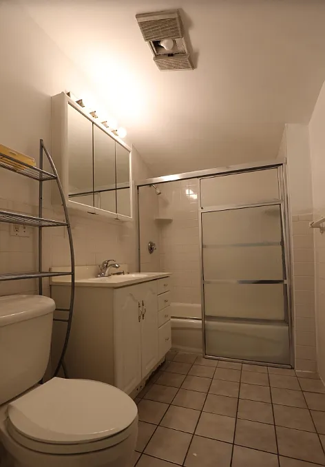 3 bed, 9999 sqft, $3,300 — Photo 1