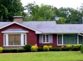 8 Hebner Dr, Alton, IL 62002