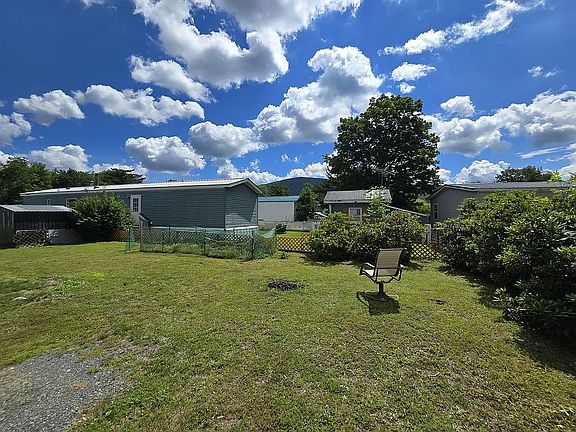 2nd image of 84 Chuckleberry Way