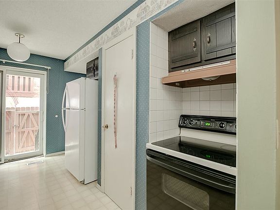 5th image of 7919 Royal Arms Ct APT 1