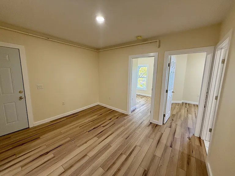 6 1/2-1/2 N Winooski Ave #14 — Photo 39