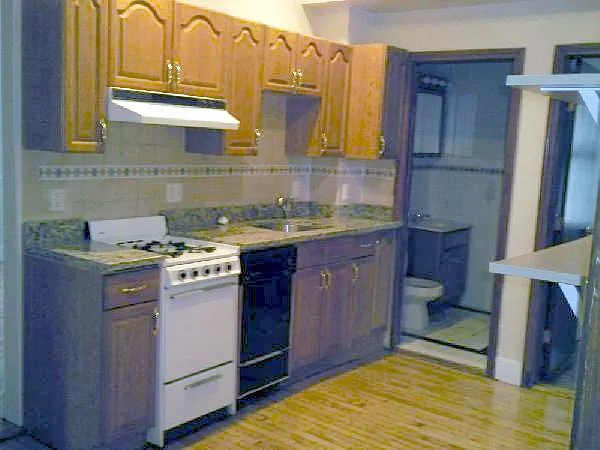 59 Linden St #3 — Photo 10
