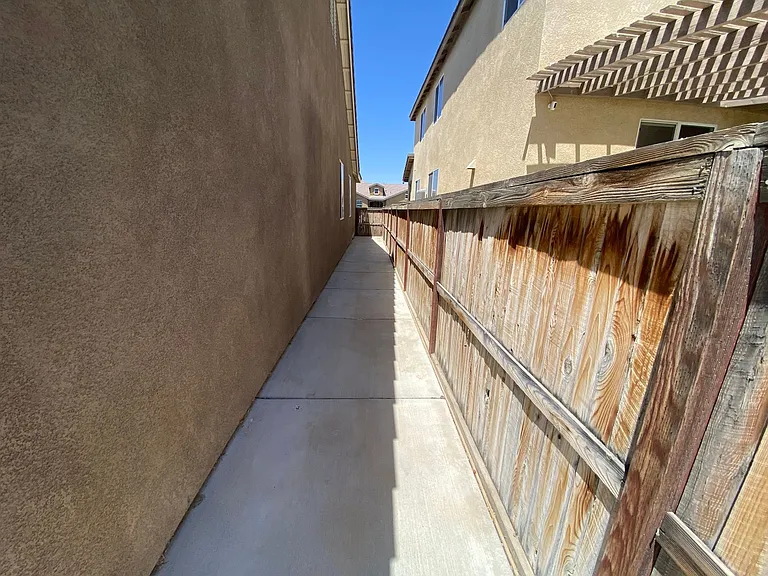 2274 Hay Market St — Photo 21