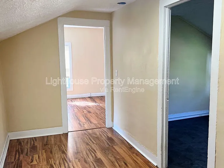 219 E North St #2 — Photo 3