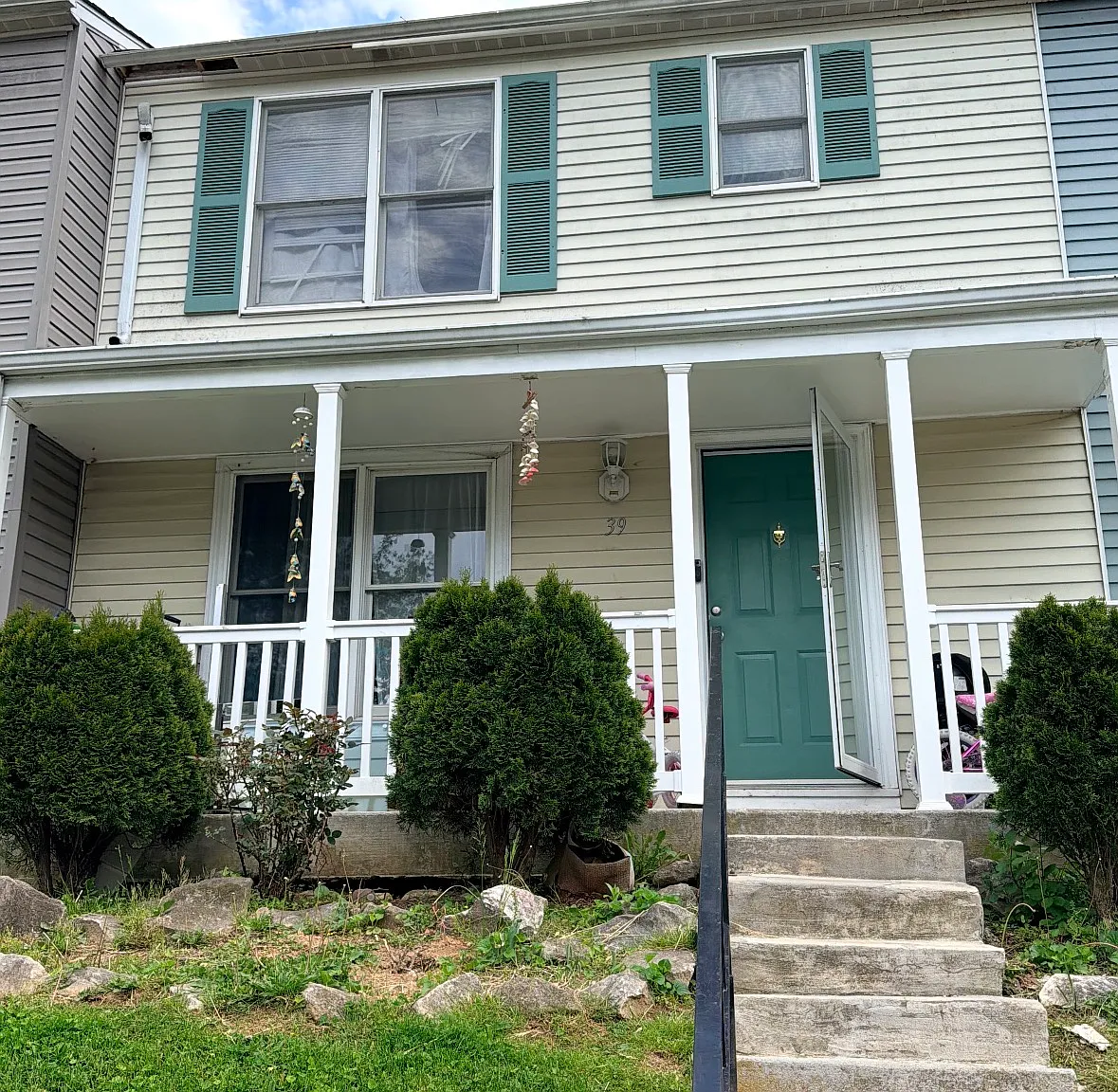 3 bed, 2.5 bath, 1420 sqft, $2,450 — Photo 1