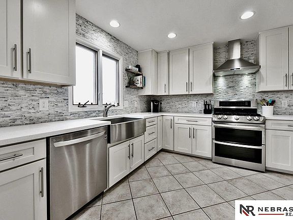 4th image of 4001 Birchwood Dr