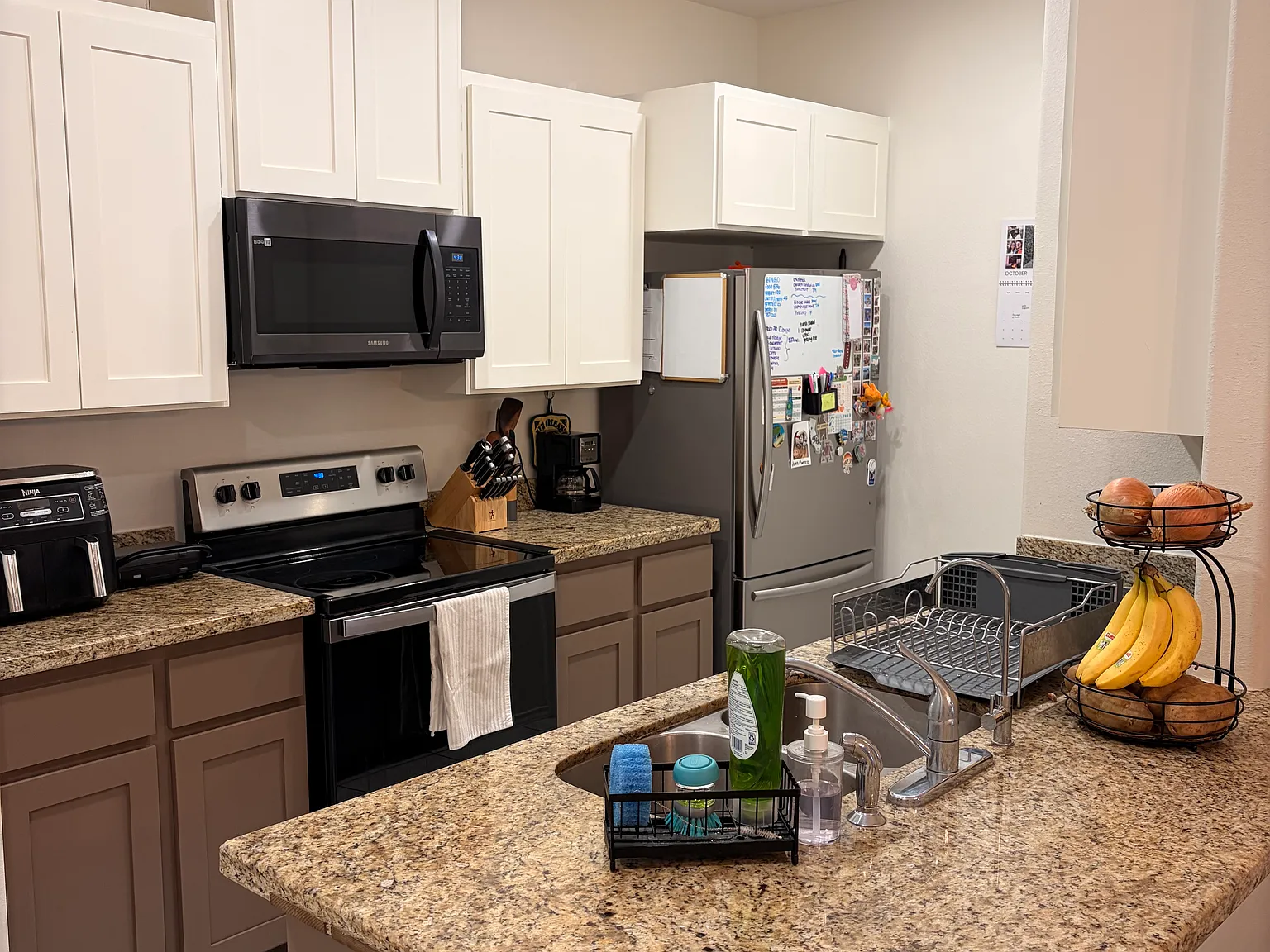 3 bed, 2.5 bath, 1467 sqft, $1,750 — Photo 3