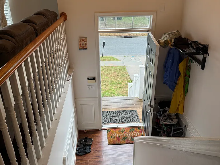 9327 Bellegarde Dr — Photo 56