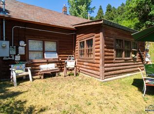 32 Denver Ave, Deadwood, SD 57732