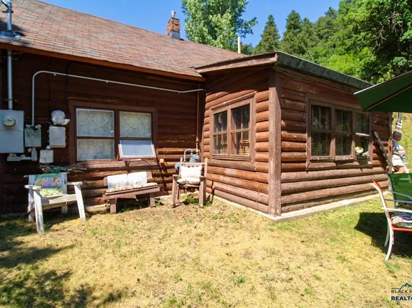 32 Denver Ave, Deadwood, SD 57732