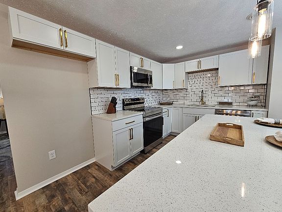 4th image of 538 Santone Dr