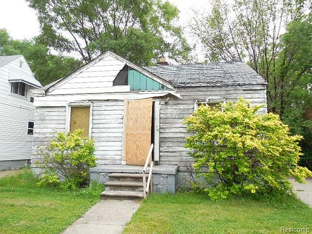 1st image of 20074 Bradford St