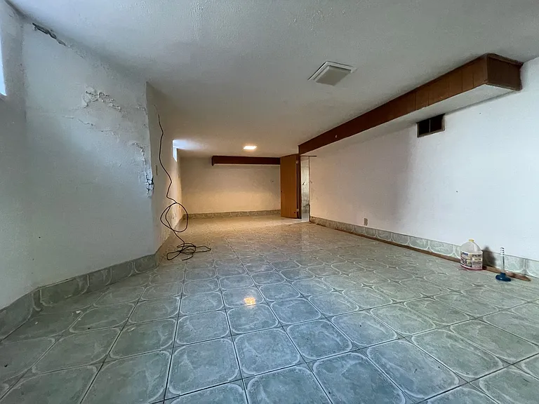 1116 Yout St — Photo 26