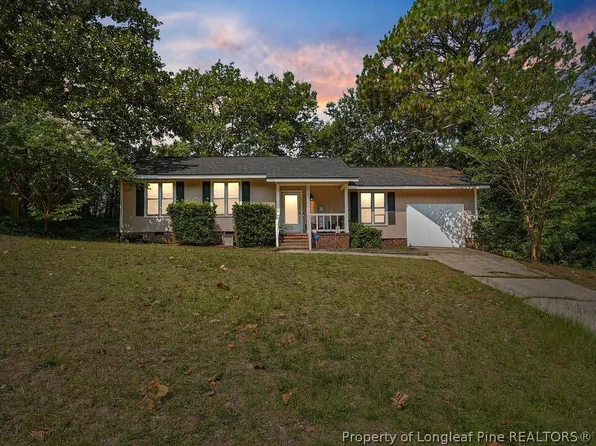 5317 Westminster Dr, Fayetteville, NC 28311