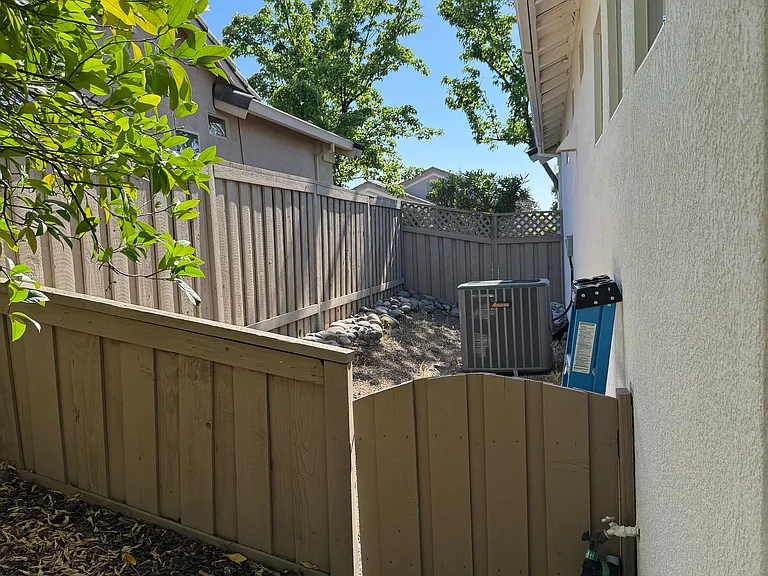 1375 Tahoma Ln — Photo 21