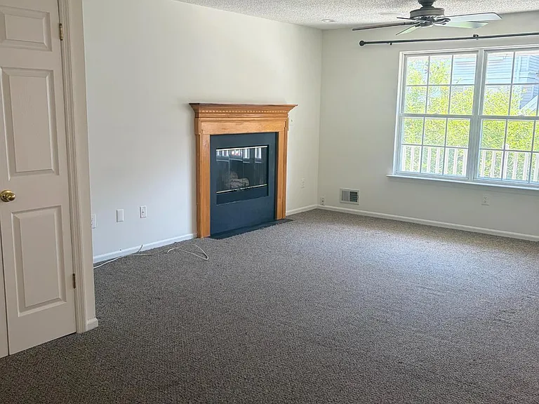14 Prestwick Way — Photo 5