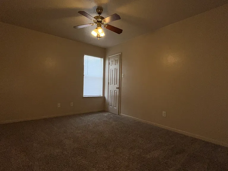 1301 Nicholas Cir #A — Photo 10