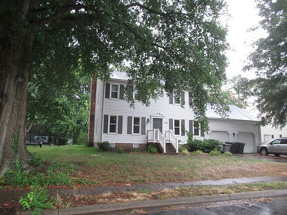 3rd image of 413 Dunham Massie Dr