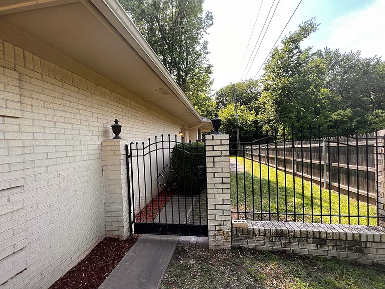 1408 S Chestnut Ave — Photo 49