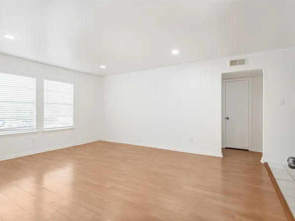 6061 Milton St #231, Dallas, TX 75206