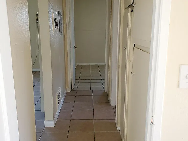 1431 S Park Ave #C — Photo 2