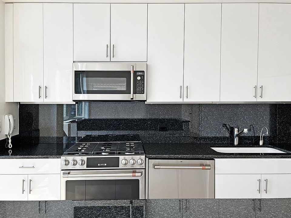 1st image of 1930 Broadway APT 25H