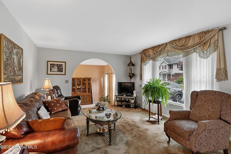 2nd image of 34 Beach Avenue