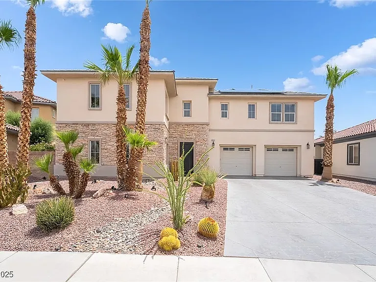 2 story home in guard gated community - 5 beds, 4.5 bath with separate casita.
