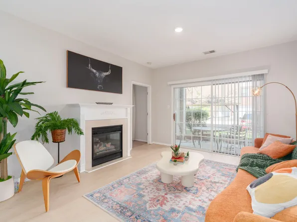 Carriage Place at Lake Chesterfield