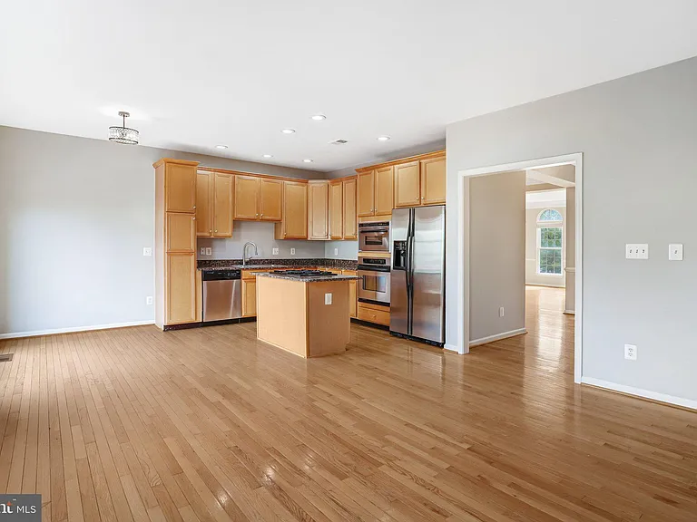 22616 Welborne Manor Sq — Photo 14