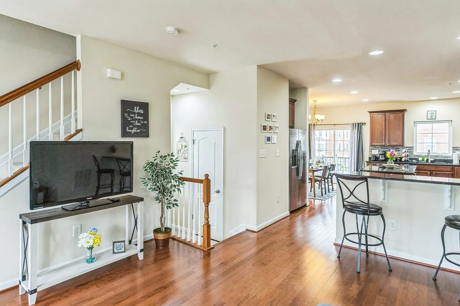 4 bed, 3.5 bath, $11,897 — Photo 1