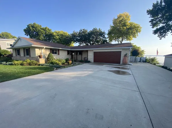 W8667 White Crow Road, Fort Atkinson, WI 53538