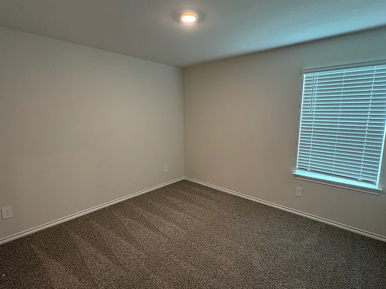 811 Orchid Way — Photo 21