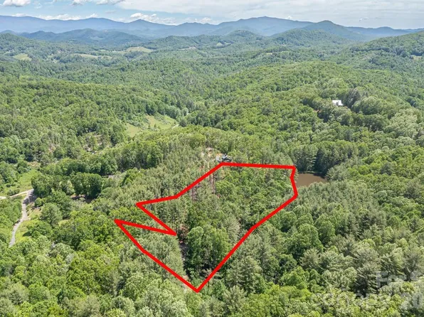 9999 River Edge Dr #2, Burnsville, NC 28714