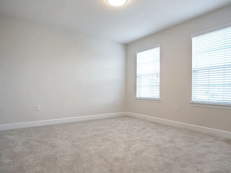 1419 Eucalyptus Way — Photo 33