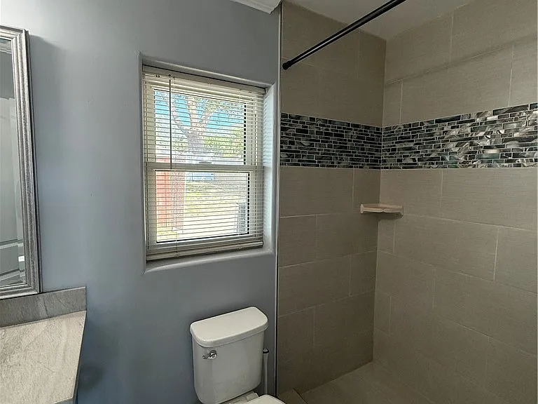 1147 E Lemon Ave — Photo 9