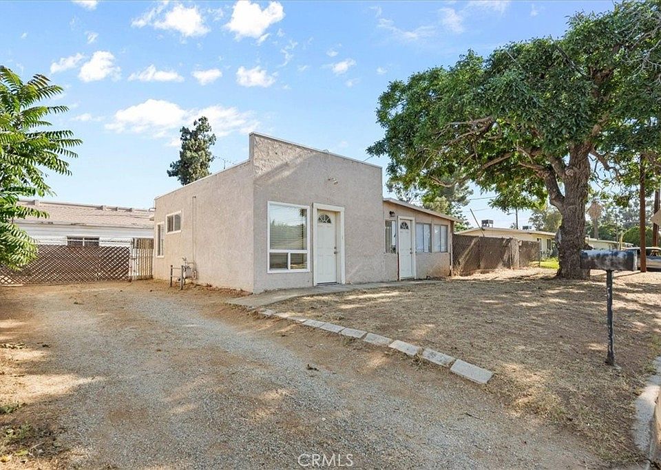 1st image of 893 E 5th St