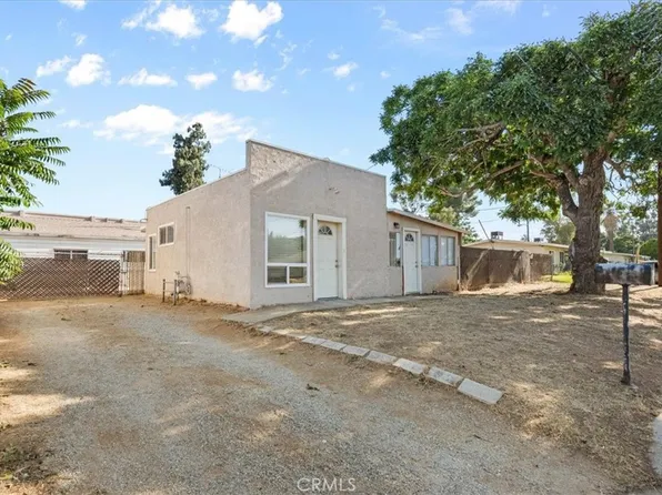 893 E 5th St, Beaumont, CA 92223