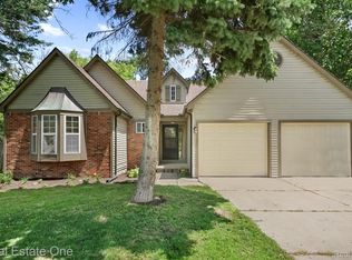 6770 John R Rd, Troy, MI 48085