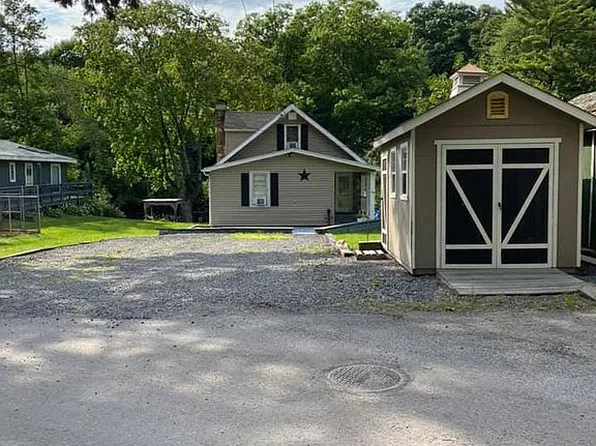 64 Glendale Ln, Drums, PA 18222