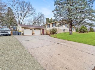 2641 W 8th St, Anderson, IN 46011