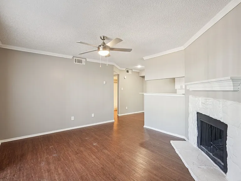 Sagamore Apartments — Photo 40